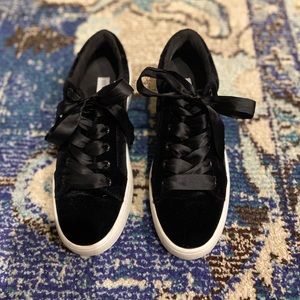 Steve Madden black platform sneakers